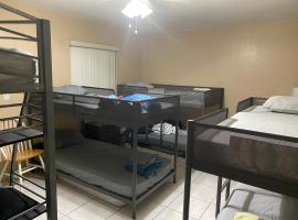 Hotel Photo: Shared Room in Hialeah Gardens