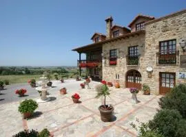 Hotel "Posada de Cantabria EL SOLAR" - Gintonic- Bar -Terraza panorámica
