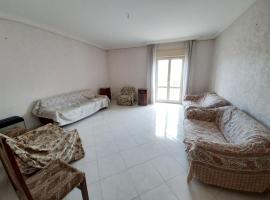 Hotel Foto: Urbane Holiday Home in Delia near Castello Normanno