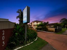 Kennedy Drive Boutique Motel - Close To City Centre & Airport, hotel in Tweed Heads
