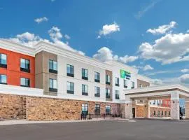 Holiday Inn Express & Suites Trinidad, an IHG Hotel、トリニダードのホテル