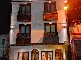 L'Hotelpz, ξενοδοχείο σε Prizren