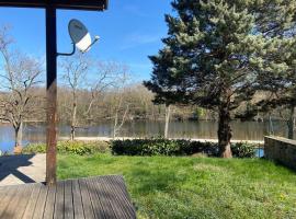 Fotos de Hotel: Hébergement calme à Brioude Auvergne-bord rivière