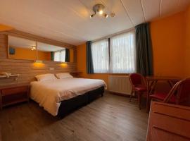 Hotel Les Arcades - La-Roche-en-Ardenne, khách sạn ở La-Roche-en-Ardenne