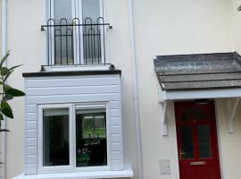 A picture of the hotel: Two Bedroom Town House Beside The River Barrow