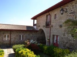 A picture of the hotel: Quinta De Cima De Eiriz