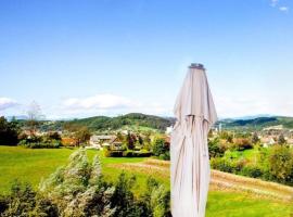 Hotel Photo: GästeTRAUM mit wunderschönem Ausblick und Garten