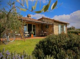 รูปภาพของโรงแรม: La Casina della Quercia, Your Tuscan Oak Tree House