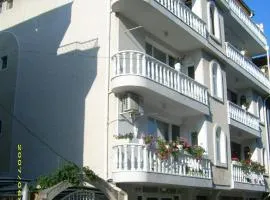 Hotel Pasians, hotel Pomoriében