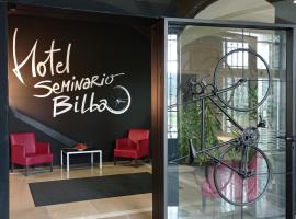 ホテル写真: Hotel Seminario Aeropuerto Bilbao