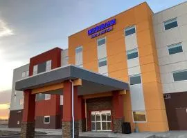 Meridian Inn & Suites Regina Airport、レジャイナのホテル