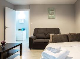 Hotel foto: Lovely 3 Bedroom Apartment next to Fuencarral