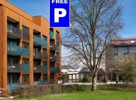 Newstar Hotel (Free Parking)