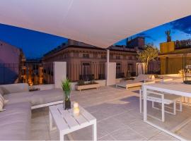 Hotel Photo: Duplex penthouse in the historic center, Valencia - Only families