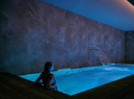 Pena D'Água Boutique Hotel & Villas, מלון בקוביליה