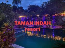 ホテル写真: TAMAN INDAH RESORT