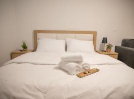 Adan - Suietes, hotel v destinaci Madždal Šams