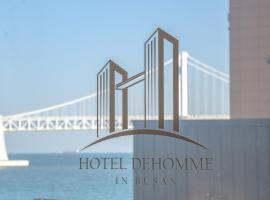 Hotel Foto: De Homme Hotel