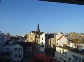 85m² hyper-centre place Dalton, hotel in Boulogne-sur-Mer