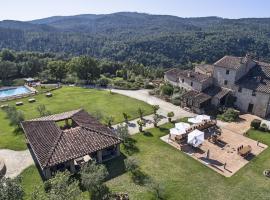 Hotel Foto: Castello di Tocchi Villa Sleeps 28 Pool Air Con