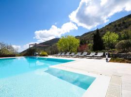 A picture of the hotel: Gîte La Lavande Luberon - Vantrois Résidences