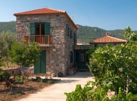 Hotel fotoğraf: TRADITIONAL STONE HOUSE IN GAVATHAS NEAR THE SEA