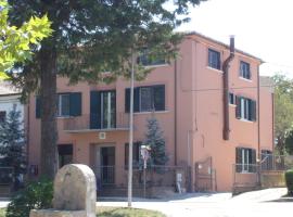 होटल की एक तस्वीर: Villa San Giacomo