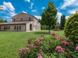 A picture of the hotel: VILLA AMBRAH 12&1, Emma Villas