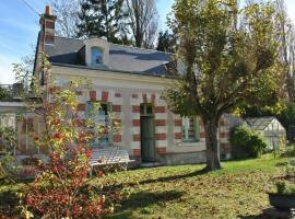 A picture of the hotel: Gîte Fondettes, 3 pièces, 4 personnes - FR-1-381-380