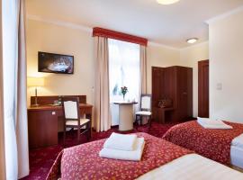 Resort de Esperanto Sanatorium Uzdrowiskowe, hotell sihtkohas Duszniki Zdrój