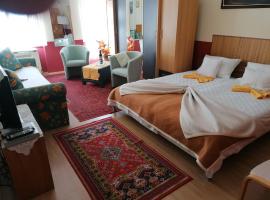 होटल की एक तस्वीर: Róza vendégszoba