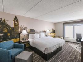 Gambaran Hotel: Clarion Pointe Near University