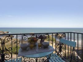 होटल की एक तस्वीर: Nice studio with sea view & balcony - Biarritz - Welkeys