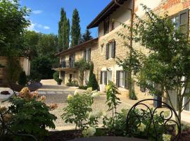 Hotel fotoğraf: LE MOULIN DE LONGCHAMP - Maison d'Hôtes