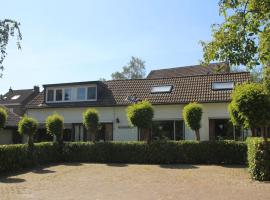 Hotel Foto: Serene Holiday Home in Ulestraten near Private Forest