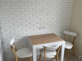 Лучшие апартаменты для размещения с детьми возле Днепра, центр в пешей доступности, ξενοδοχείο σε Τσερκάσι