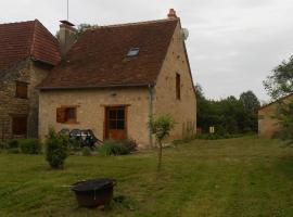 Hotel Photo: Gîte Lignac, 3 pièces, 6 personnes - FR-1-591-131