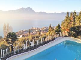 Фотографія готелю: Albisano Villa Sleeps 8 Pool Air Con WiFi