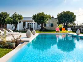Hotel Photo: Campanella-Gianforma Villa Sleeps 6 Pool Air Con