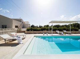 Hotel Photo: Capo Negro Villa Sleeps 10 Pool Air Con WiFi