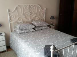 Фотографія готелю: Spacious Central 2 Bedroom Apartment