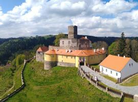 A picture of the hotel: Penzion hradu Svojanov