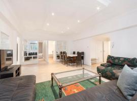 Hotel foto: Immaculate 4-Bed Apartment opposite Hyde Park W2