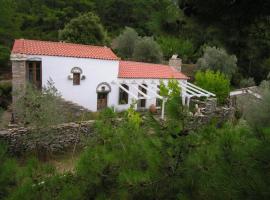 A picture of the hotel: Charakas Cottage