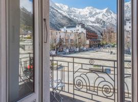 Hotel kuvat: Cosy flat with balcony in the centre of Chamonix - Welkeys