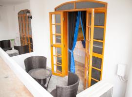 Clarkton Hotel Apartment, ξενοδοχείο σε Angeles