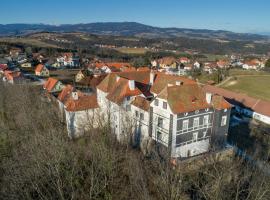 Photo de l’hôtel: Schloß Aichberg