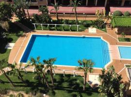 Zdjęcie hotelu: Beautiful apartment with swimming pool and beach