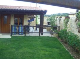 Apartamentos Turisticos Julia, hotel in Valdemaluque