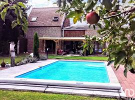 A picture of the hotel: chambres d hotes ,hotel ,Secret d'une Nuit a vicq prės de valenciennes,onnaing,saint saulve avec piscine , jaccuzi